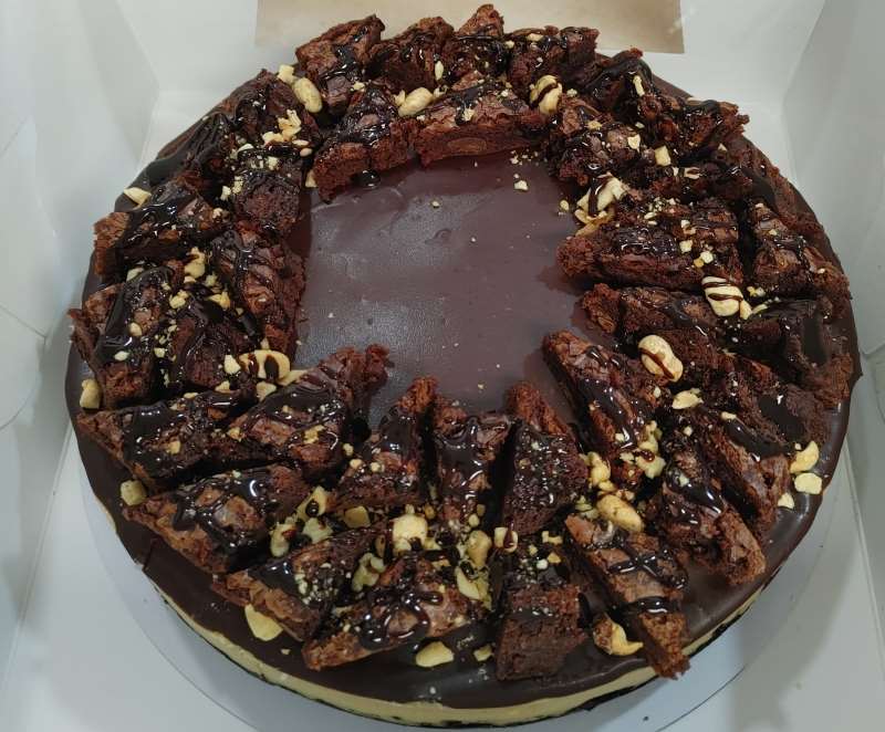 Peanut Butter Brownie Cheesecake